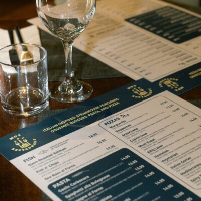 menus on table